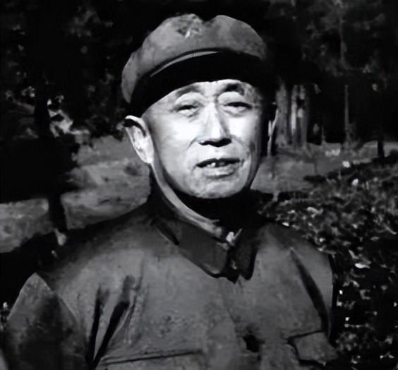 1979年，徐向前收到一代名将郑维山的来信，信上说他生活困难。徐帅立马给总政治部