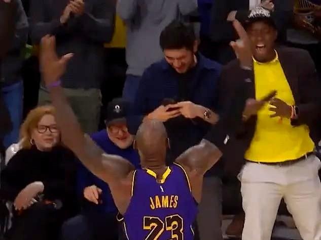 湖人幸灾乐祸啊。
勇士123-127不敌开拓者遭遇三连败，赛后湖人自媒体Bron