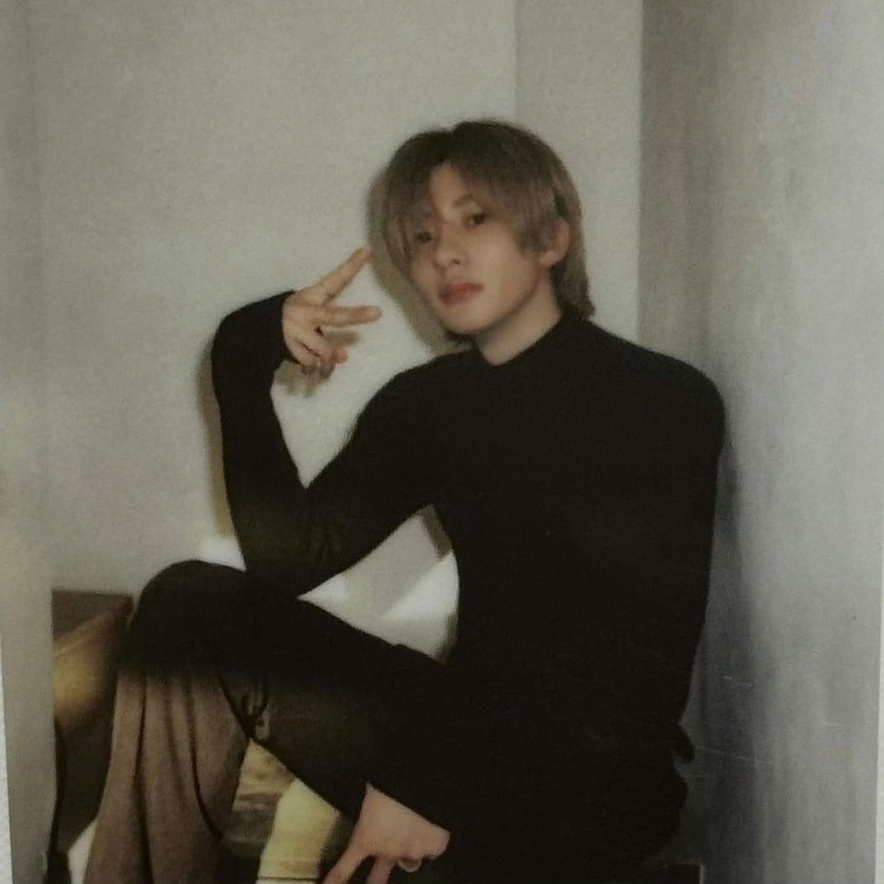 李灿荣…黑色贴身毛衣…这张图终于用上了[doge] 