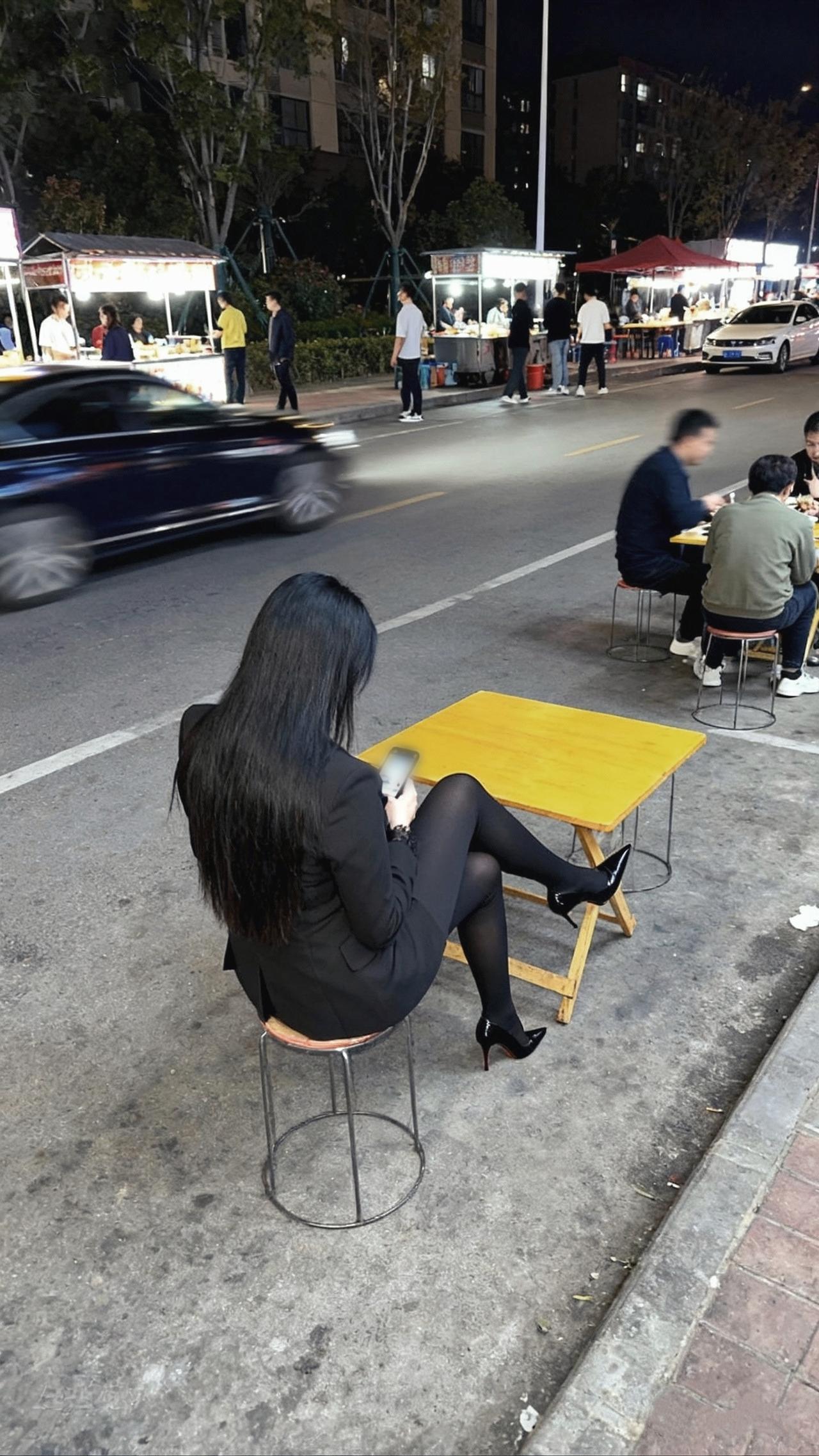 这BGM好凶啊哈哈