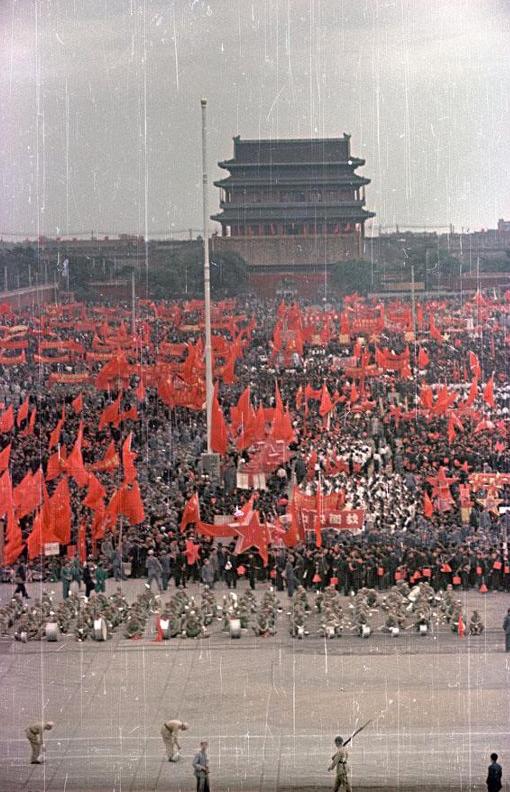 1949年，开国大典前，聂荣臻发表了这样一段讲话： “我要向大家发布一道死命令：