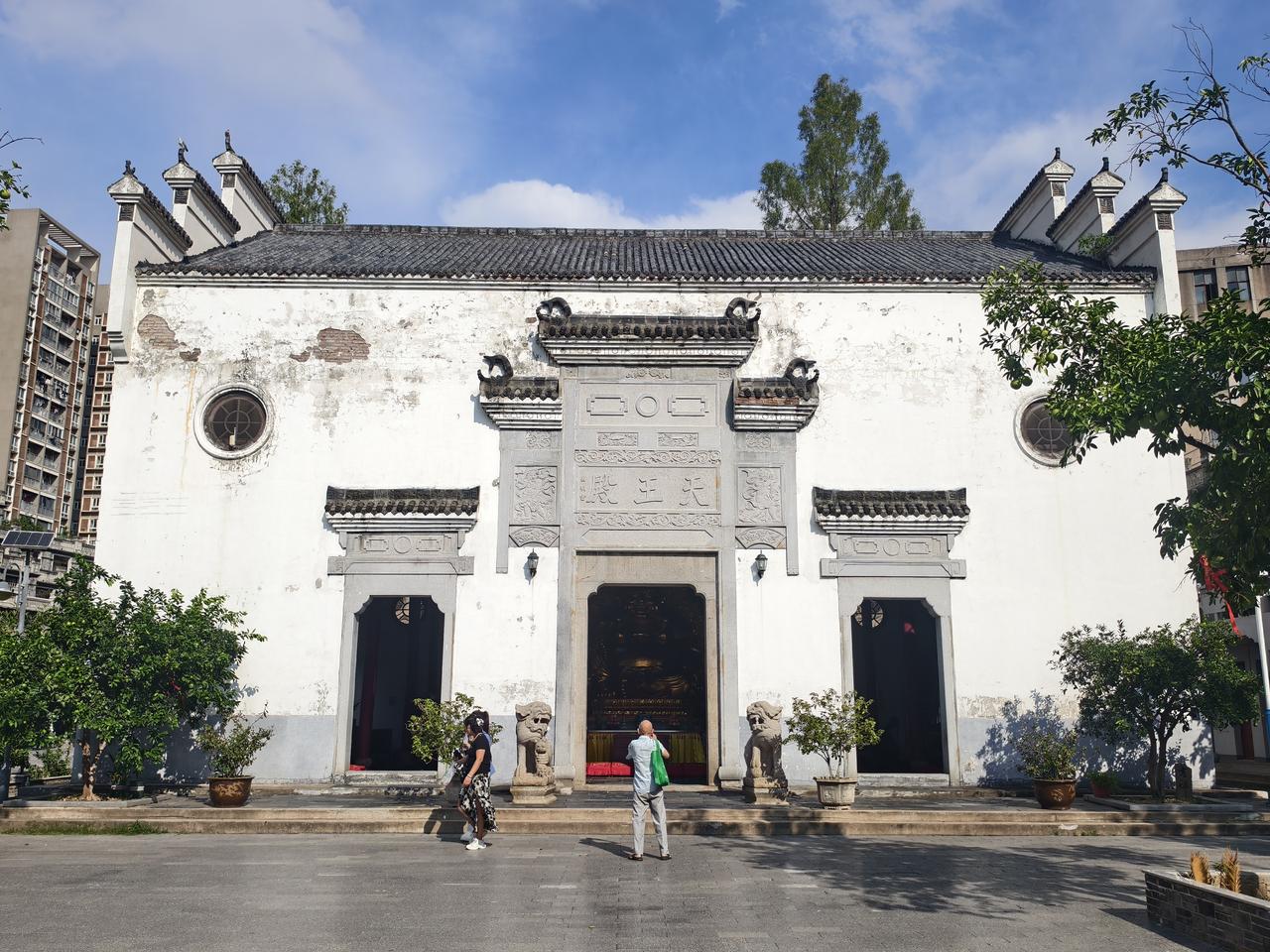 古德寺（250911）
始建于1877年，民国初扩建。外表西式，内心为佛。