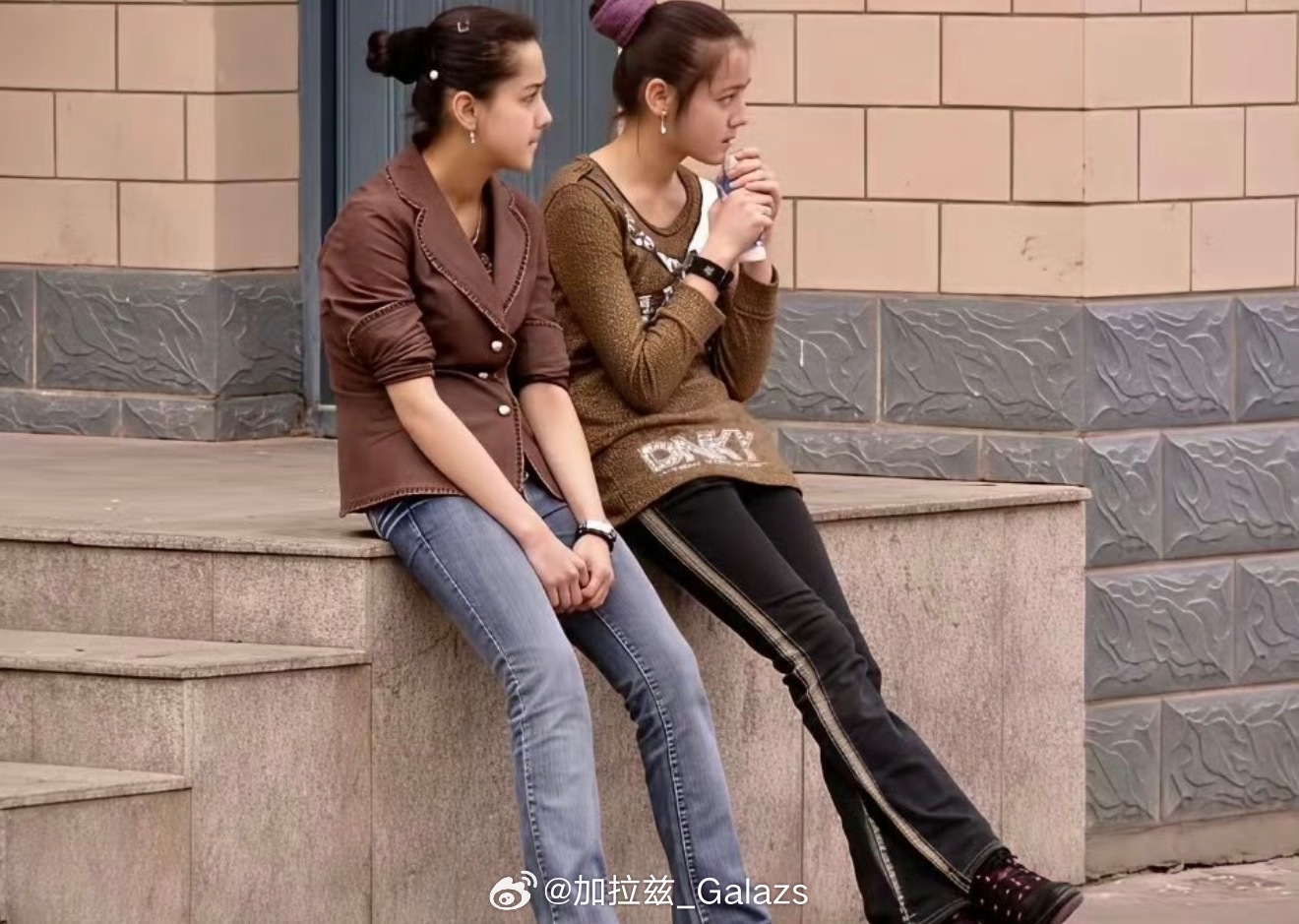 20年前的迪丽热巴感觉新疆人真的天生丽质呀但貌似说这种长相在新疆很普通