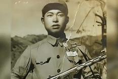 1963年，40军118师副师长翟文清带队下乡视察，路过村头马棚时，他注意到里面
