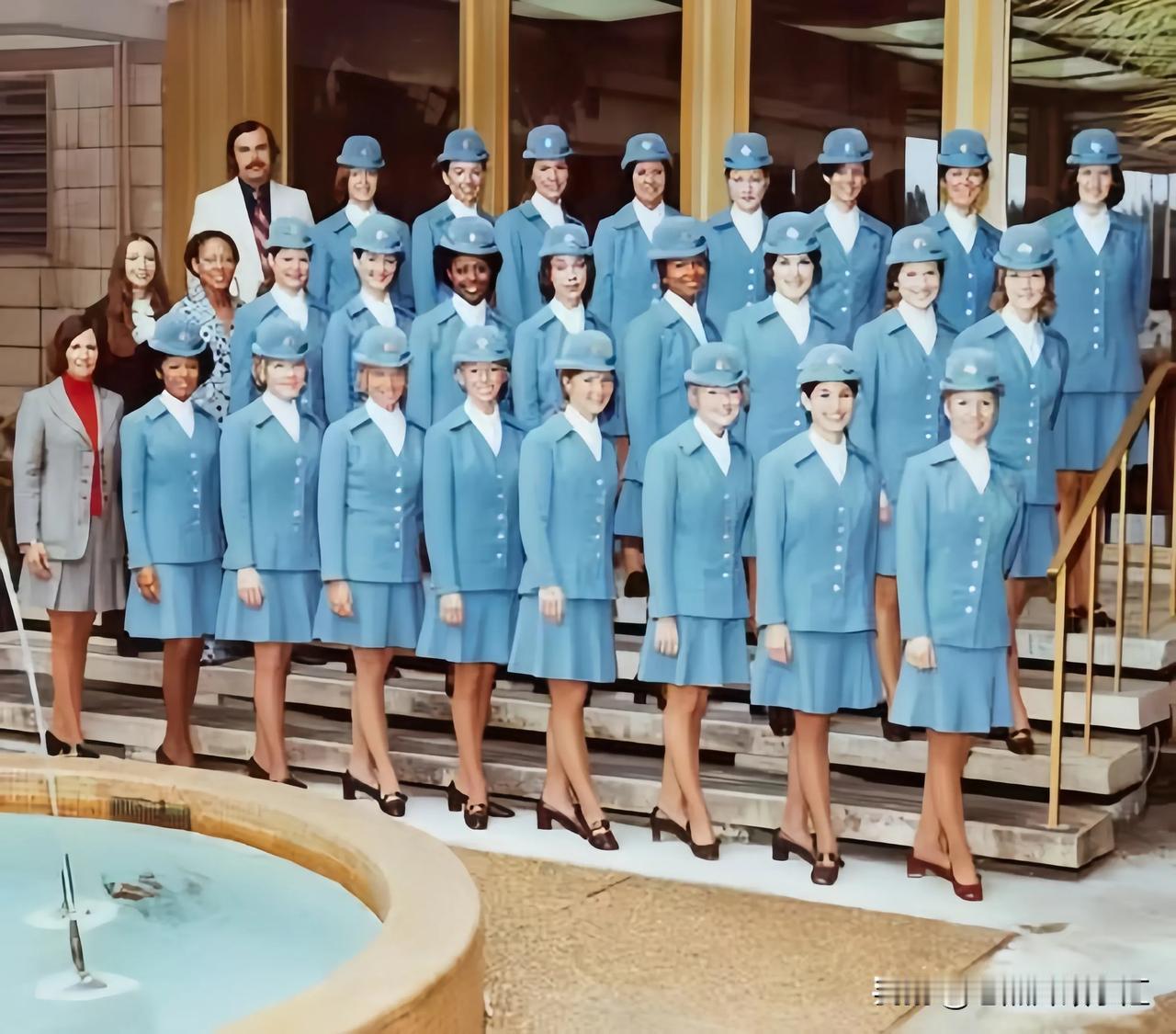 1973年，美国泛美航空的空姐集体合影！