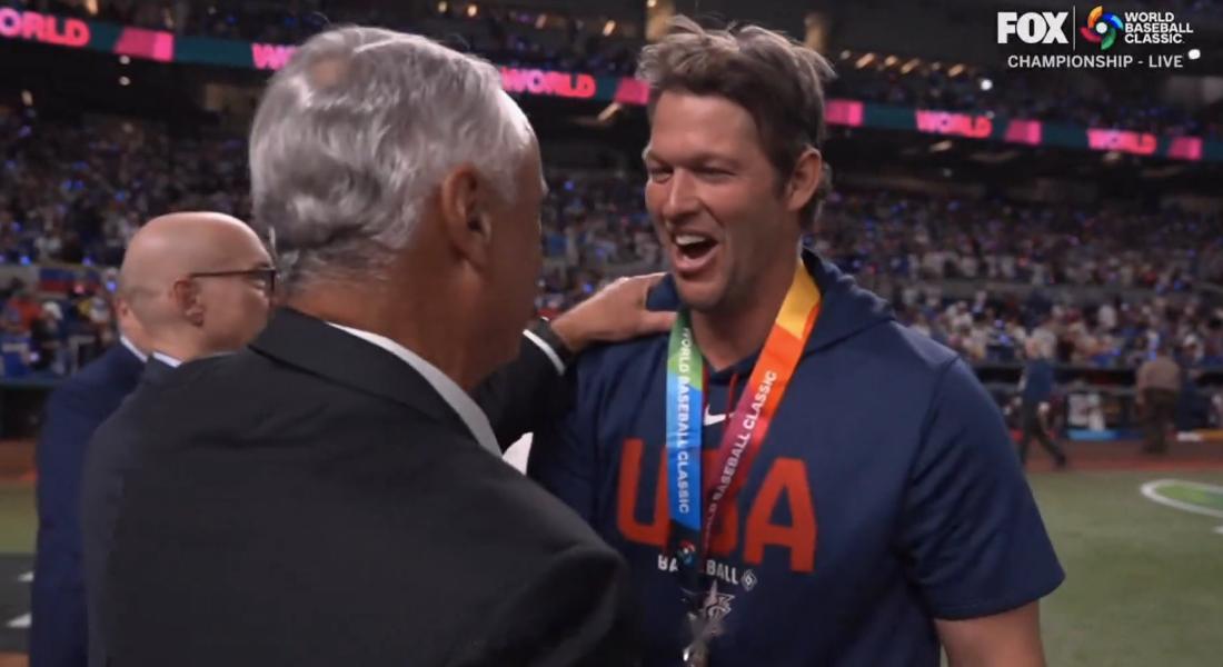 美国队只有书童笑得最开心，一球没投拿块银牌退休享福。2026世界棒球经典赛mlb