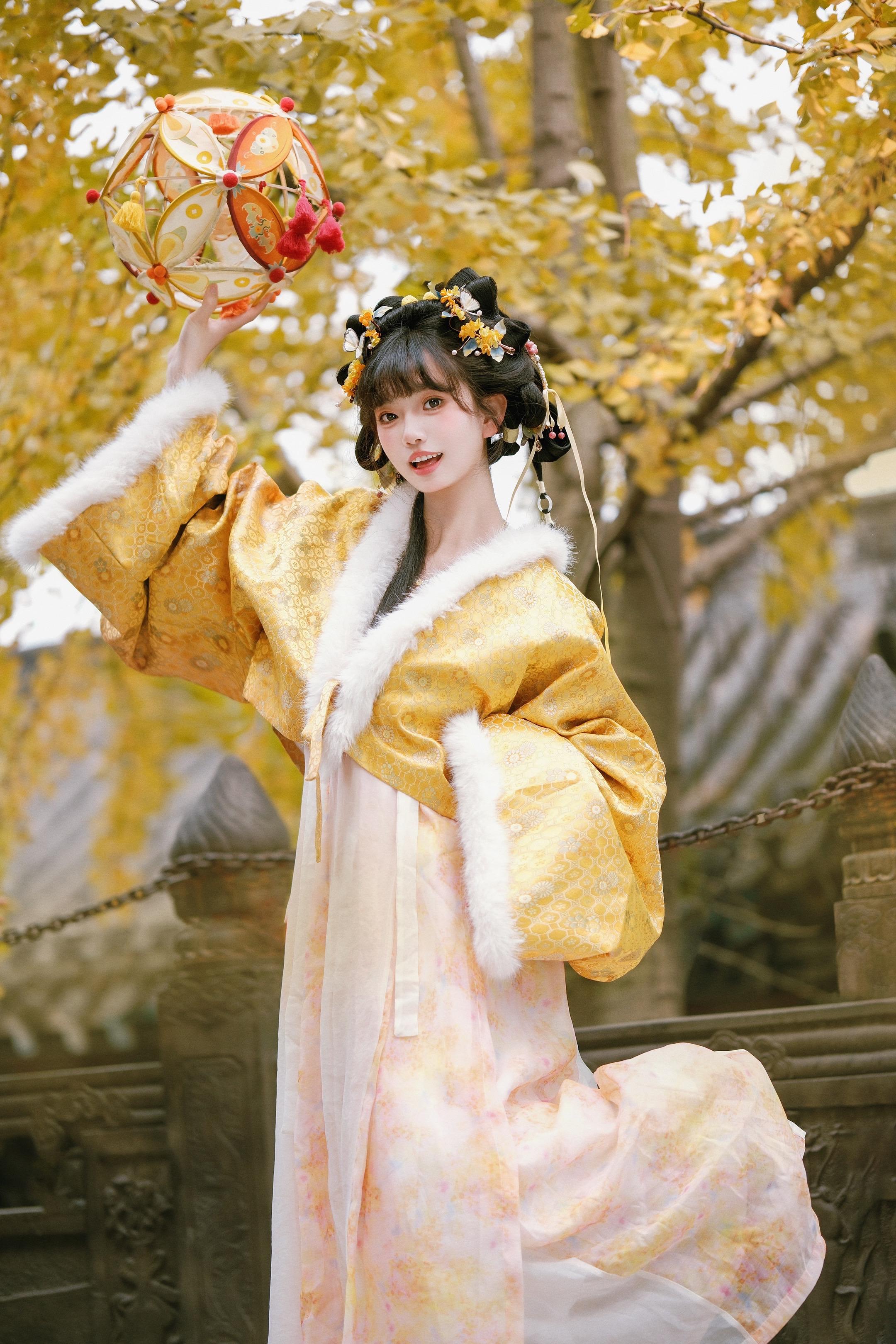 秋天落在头上啦🍂。