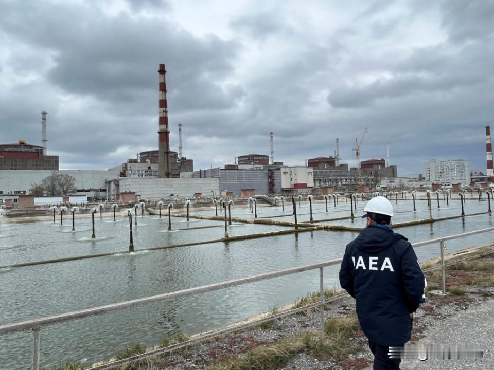 扎波罗热核电站遇袭：无人机致1死2伤，IAEA警告核风险成真
据国际原子能机构（