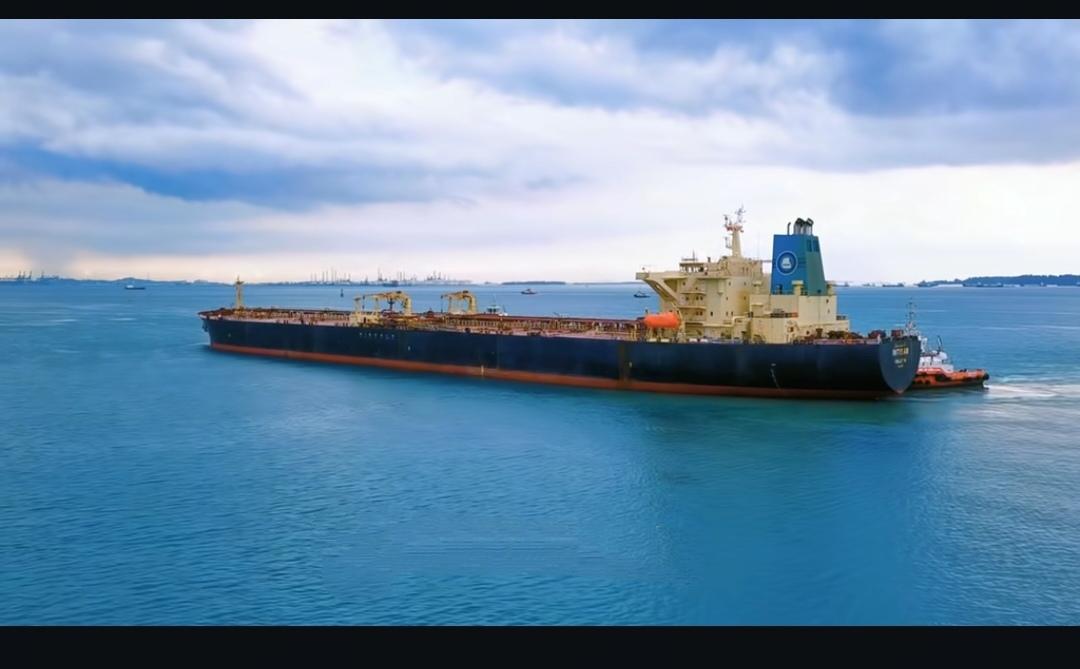 近日，关于美国在加勒比海周边扣押中国油轮的事，闹得沸沸扬扬。
    有关报道也