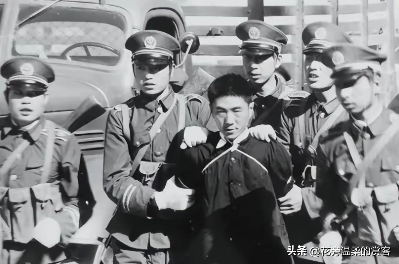 1985年6月，国家派出最强工作组赴青海。带队的是中指委黄镇，一位老红军、井冈山