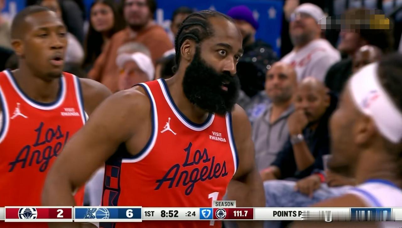 快船领袖哈登的心态真是太好了！在今天快船客场以101：129惨败于魔术的赛后采访