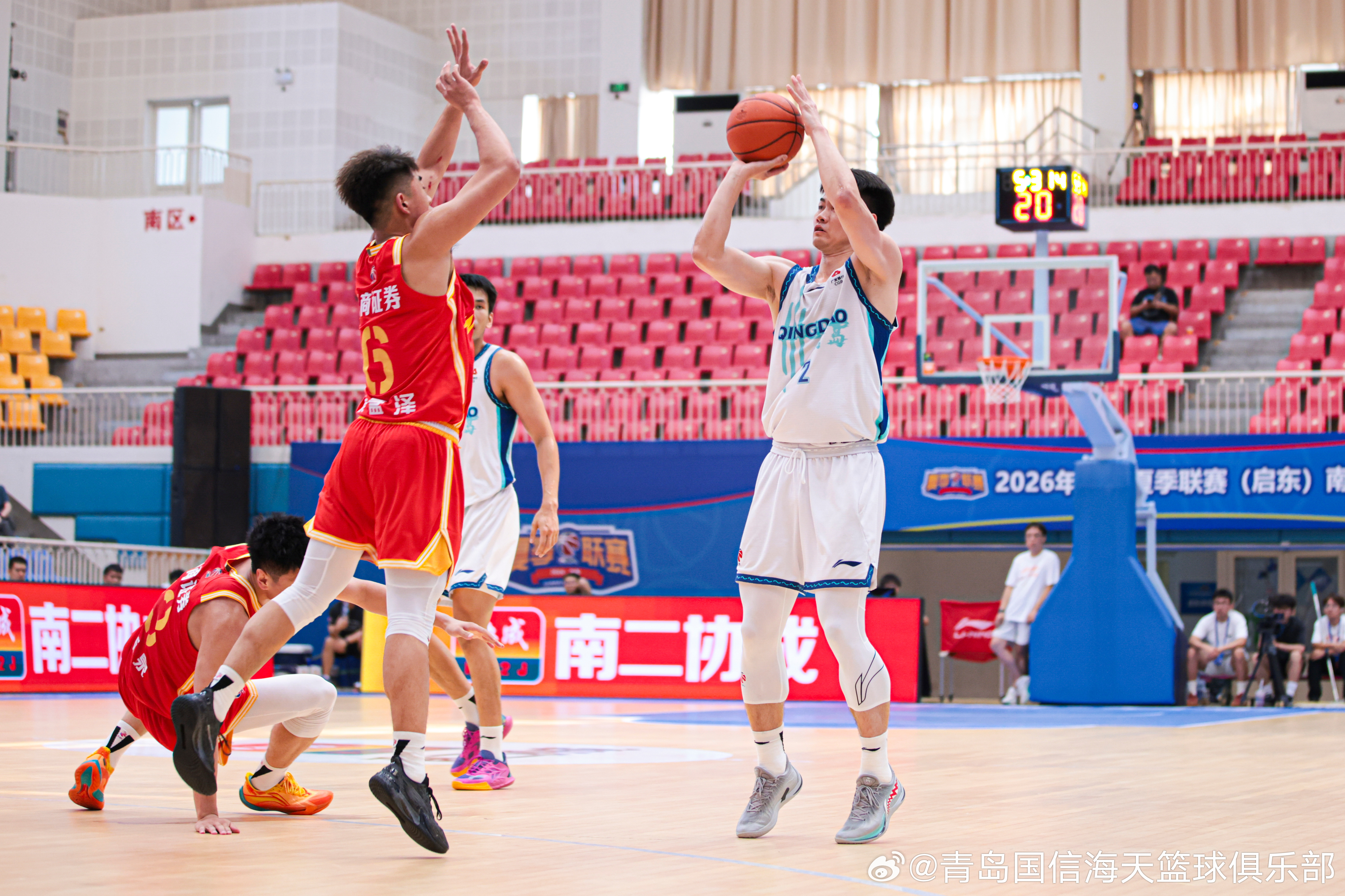 青岛男篮  2026年CBA夏季联赛（启东）今日开赛 | 青岛崂山啤酒斩获开门红