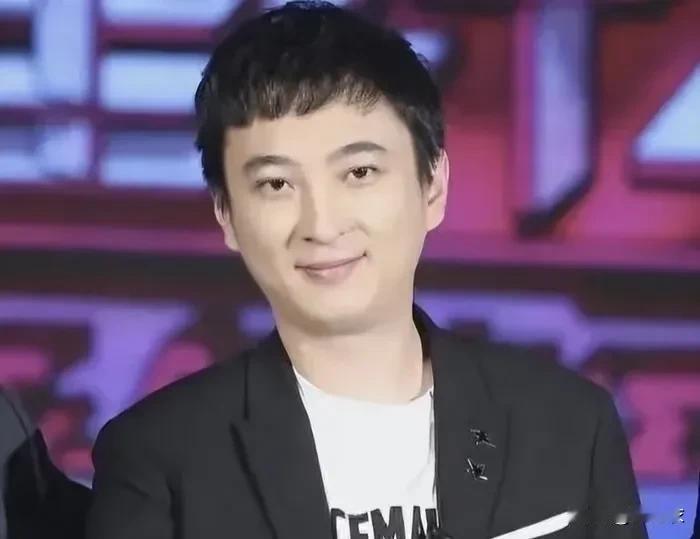 有人说，王健林这种有皇位要继承的家庭，他肯定会多生孩子的，但我觉得王思聪家里还真