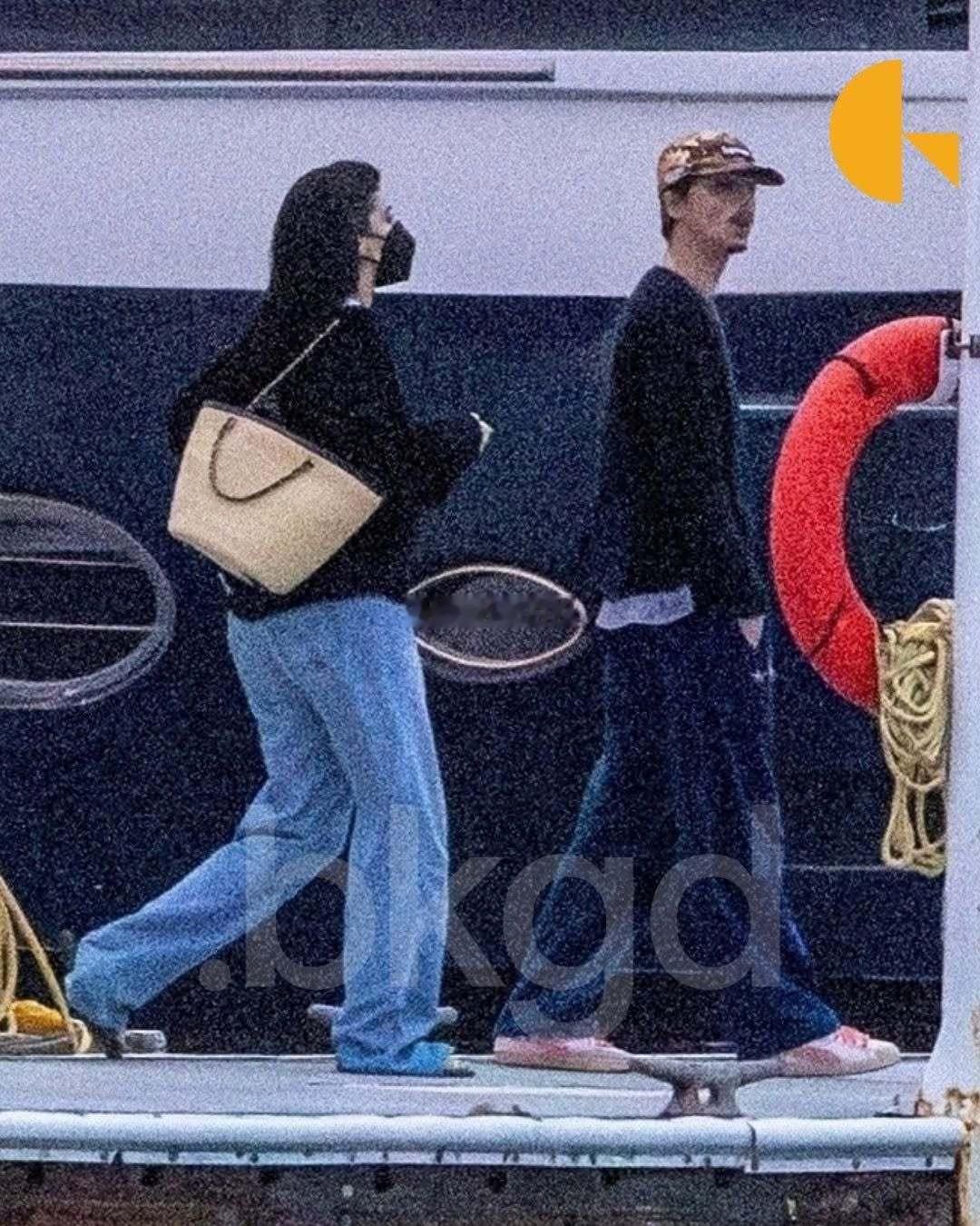 在墨西哥度假的Kylie Jenner和甜茶Timothée Chalamet?