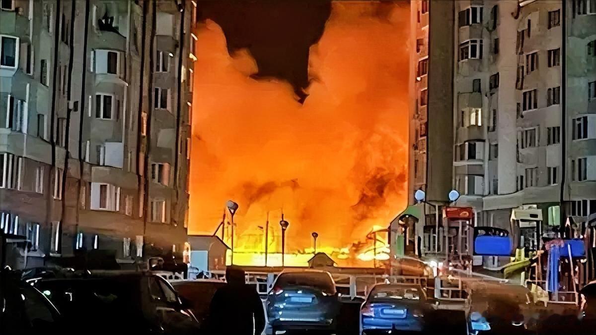 ⚡深夜突袭！俄军密集打击乌克兰💥战况客观解析🔍
 
当地时间7月12日夜间，