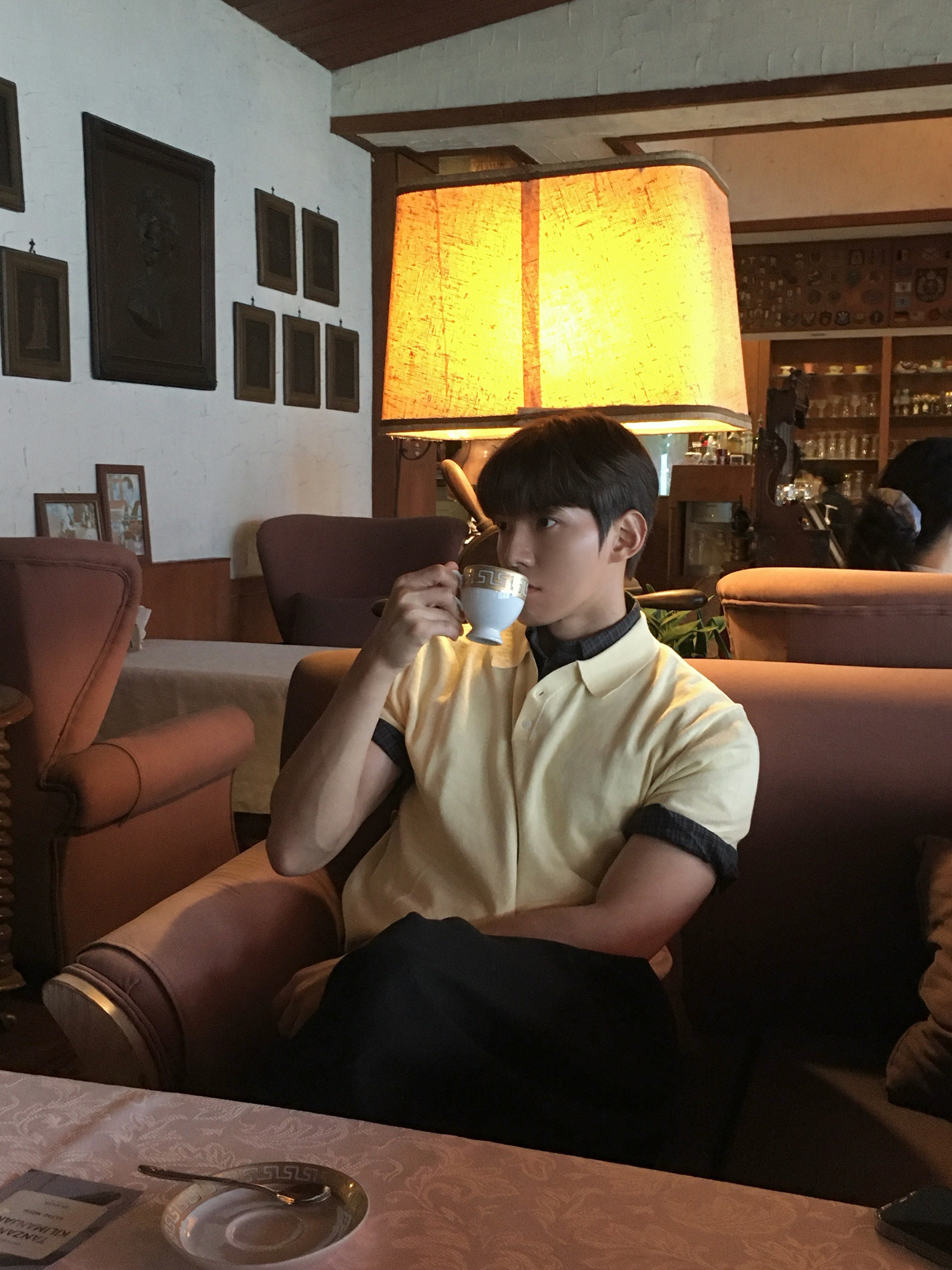 换乘恋爱4 胜勇ins更新：人生最后一件黄色👕 
