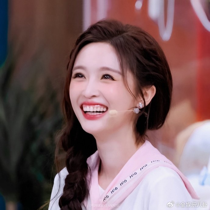 扎实功底无惧镜头，吴宣仪在好六的信仰之跃表演流畅自然，感染力超强吴宣仪跳信仰之跃
