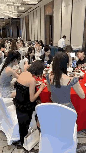 这是什么公司开年会？