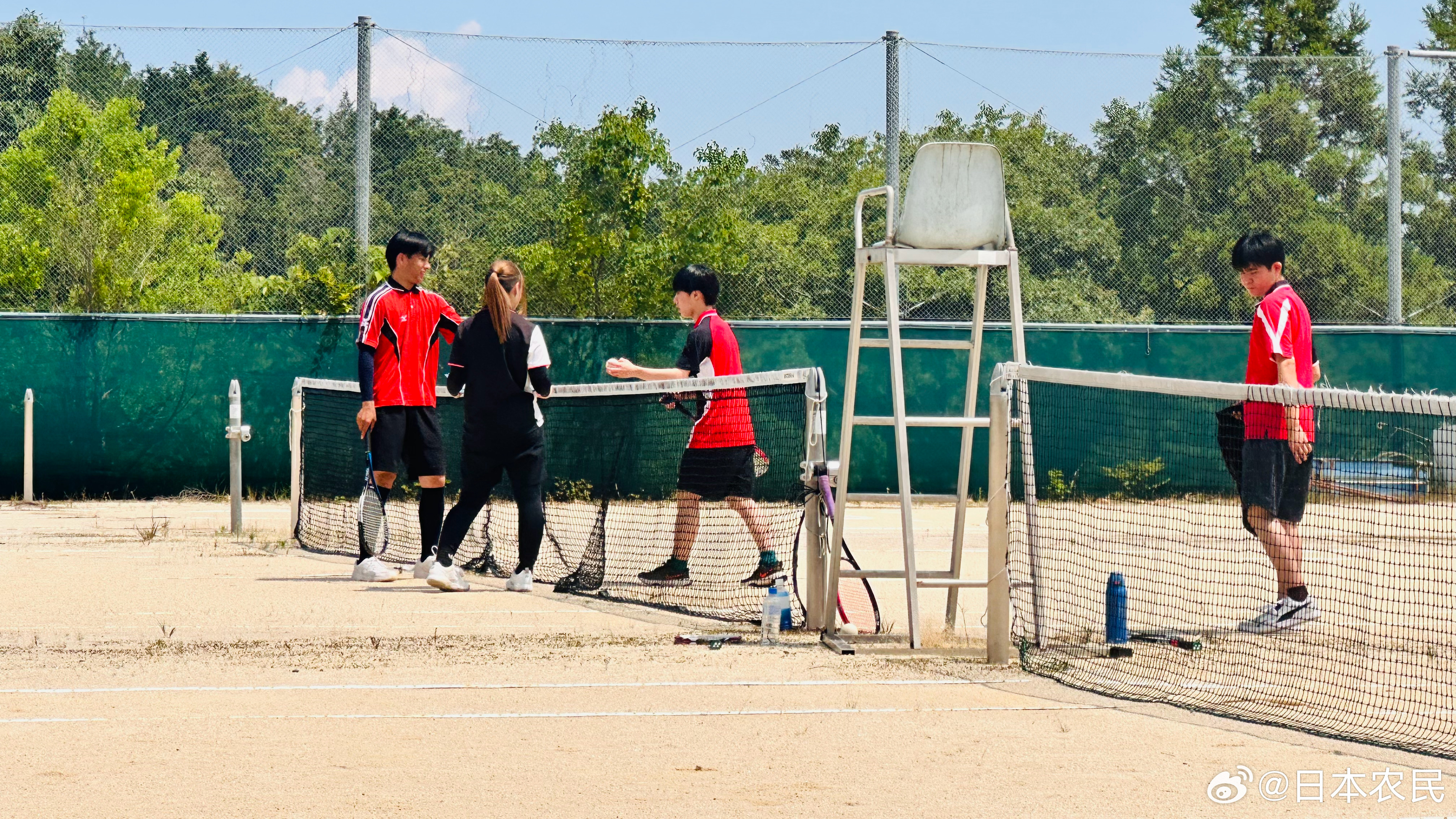 网球飞起～～新面孔，与一群打软式网球的高中生们同场🎾 