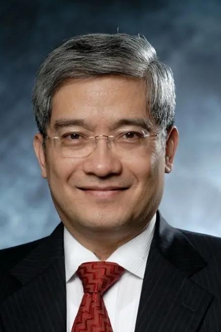经济学家郎咸平说，什么是底层，什么是上层？怎么判断你处于什么阶层，有一个标准，讨