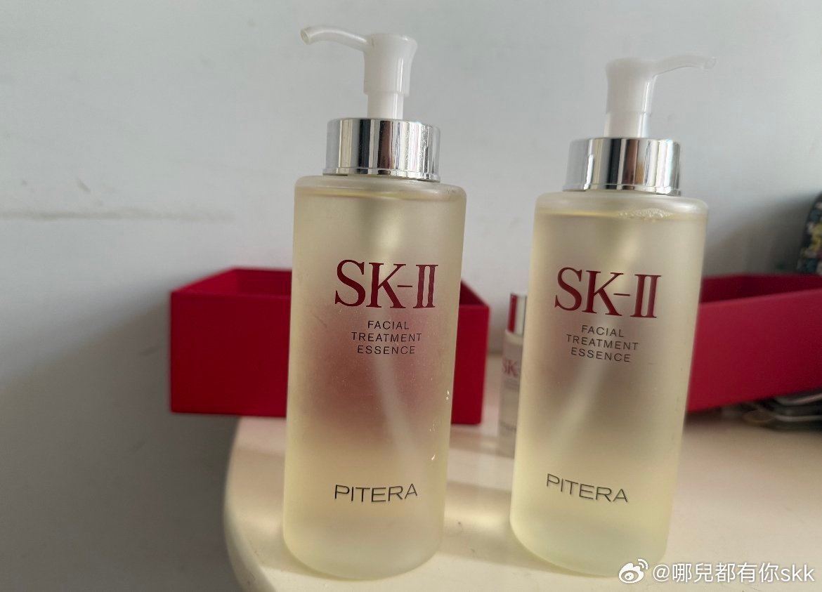 sk2神仙水到手第一天就迫不及待试了，第二天起来的效果真的惊艳，整张脸都在发光 