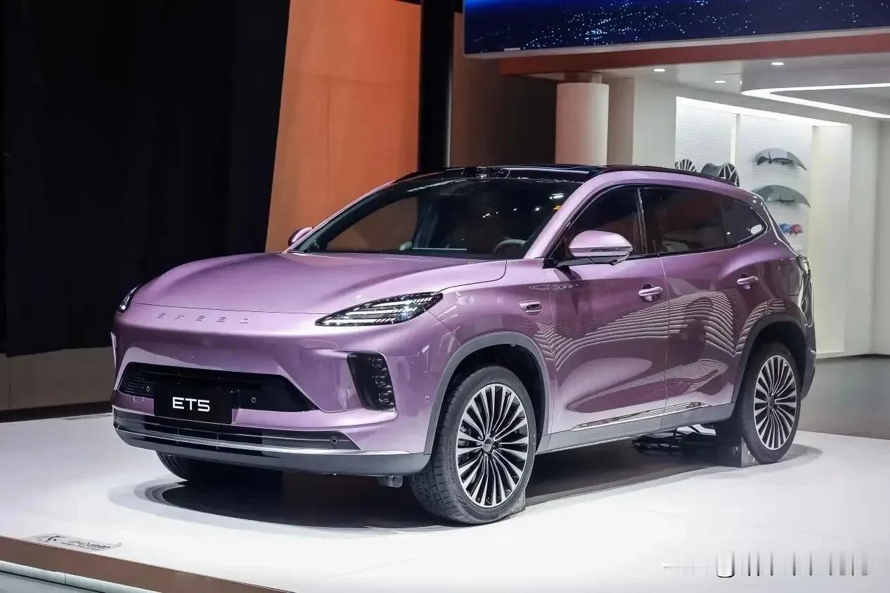 小伙伴们，2025广州车展激动人心的星途ET5正式亮相了！这款车是奇瑞旗下高端品