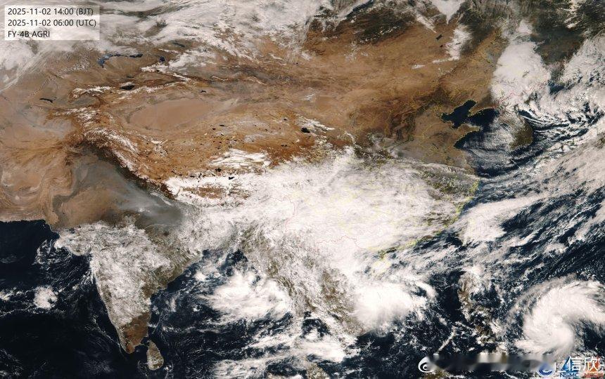 【降水和干燥】今天白天北方多地晴朗干燥。下午有大片区域的相对湿度不足30%，部分