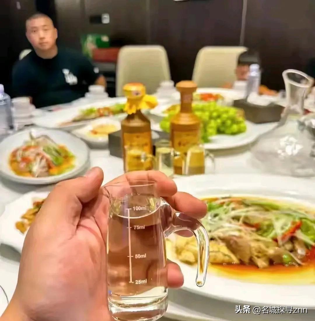 表哥来我家吃饭，他问我存款有没有60万，我说没有。他又问有没有30万，我说没有，