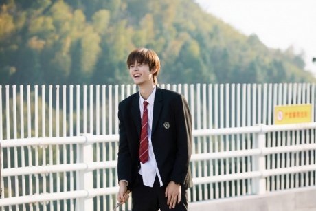 谁把谢彬彬的中药换成绿茶了谁能想到谢彬彬演起绿茶这么有梗？《校服的裙摆》里那段剥