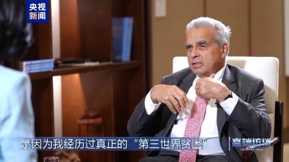 新加坡印度裔专家马凯硕曾直言：“亚洲国家在西方围堵中国时的沉默，这不是中立，这是