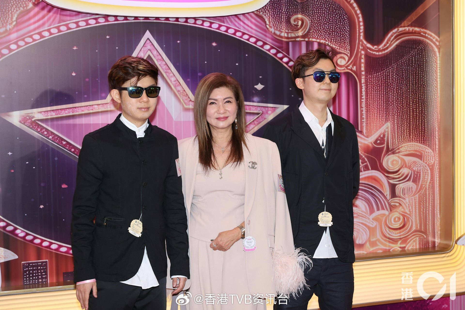 乐易玲两子Art Central开画展 陈炜伍富桥Shirley等撑场星光熠熠T