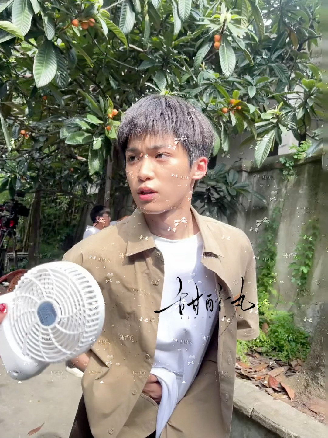 摸摸小肚子 谁说郑朋不能生 