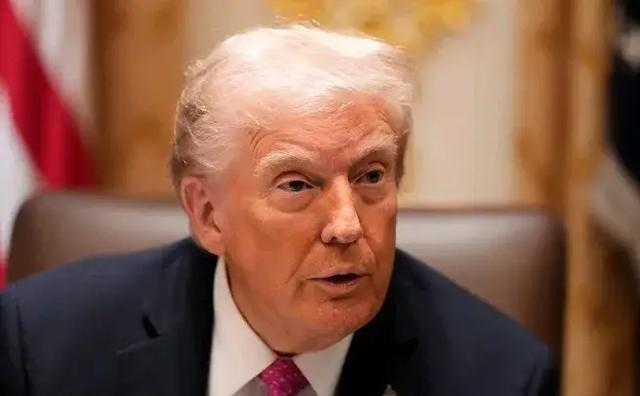 特朗普在韩国APEC峰会上主动挑起台岛话题，是战争前奏还是试探中国底线？
 
麻