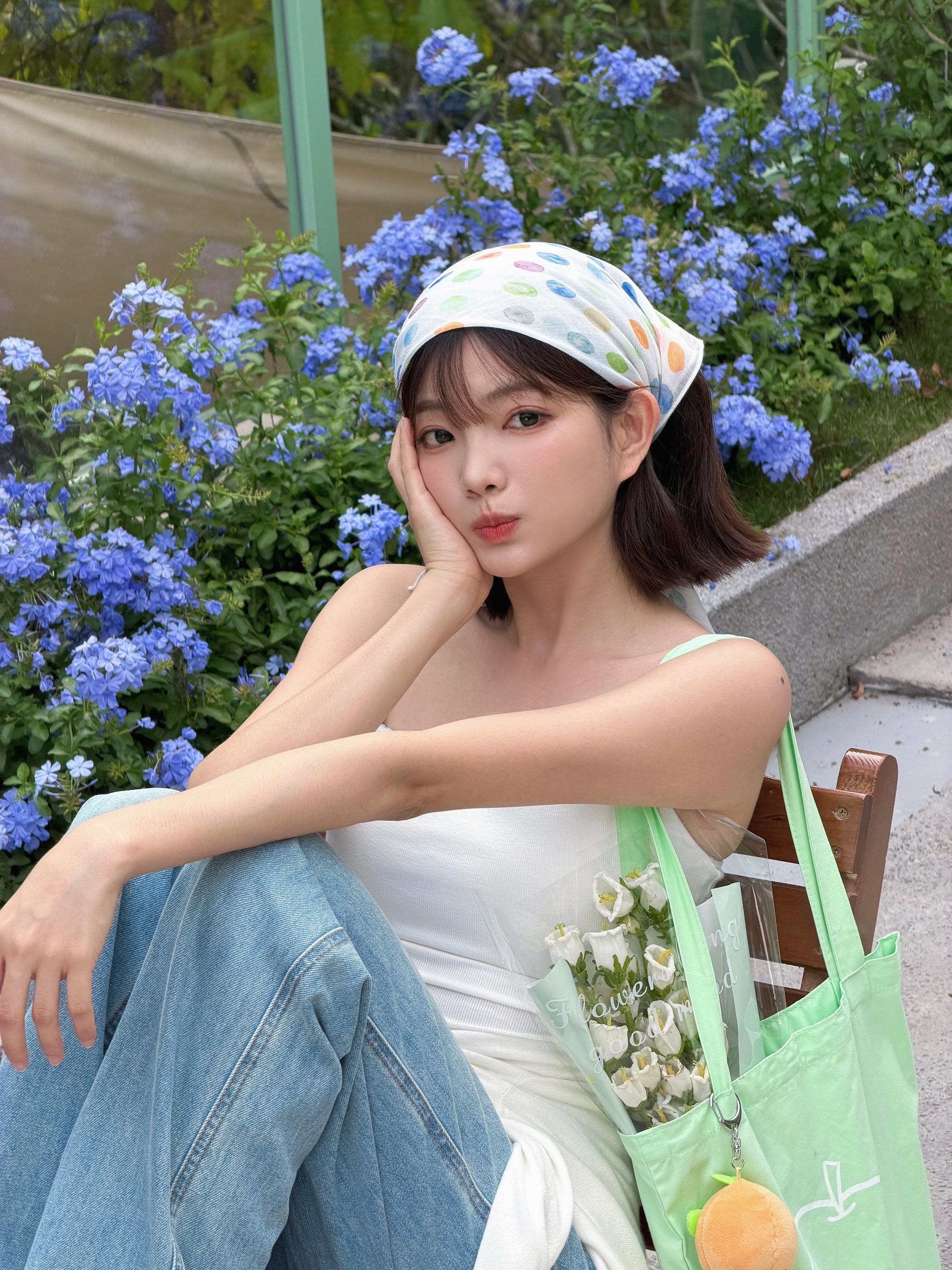 你经过花就开 离开雨就来🌼