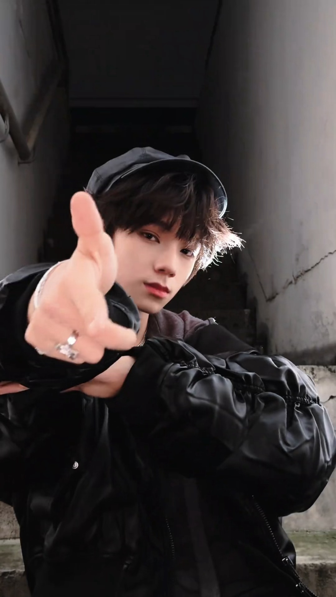 所有人拿出智能手机点赞！！偶家日系满分男🥺王橹杰跳了propose求婚舞王橹杰