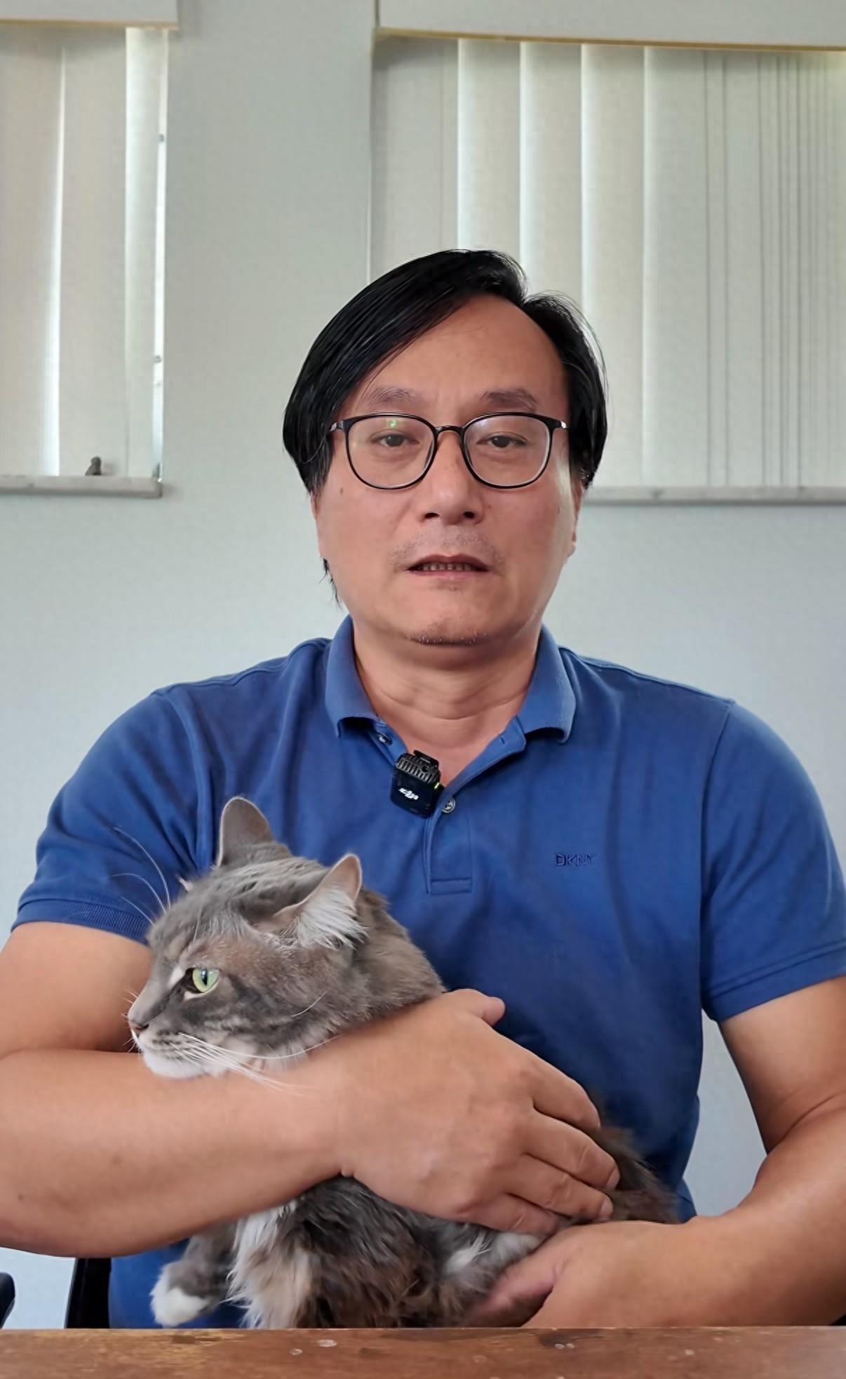 专访《欢迎来龙餐馆》原型之一刘磊：“每天都可能被死神点名”，店员带饭菜救济孤儿