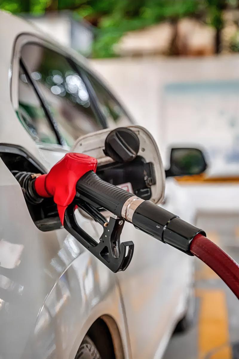 央视实锤！加油站阴阳电脑偷油偷税，3.2亿车主每箱油都在亏！
 
央视重磅曝光加