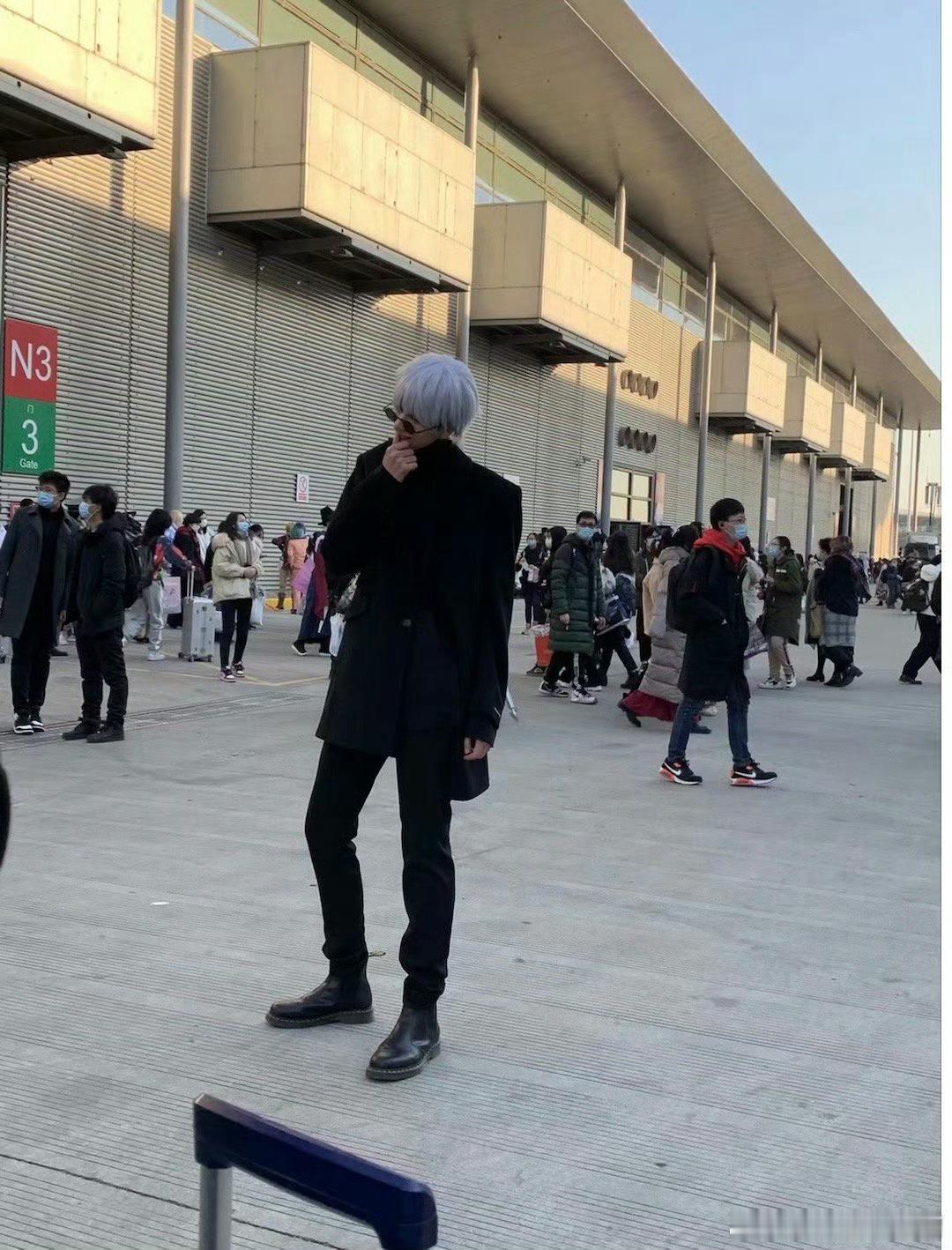 救命！漫展上看到活的五条悟了！！！ #年轻人真的在把兴趣当饭吃##兴趣真的能摆脱