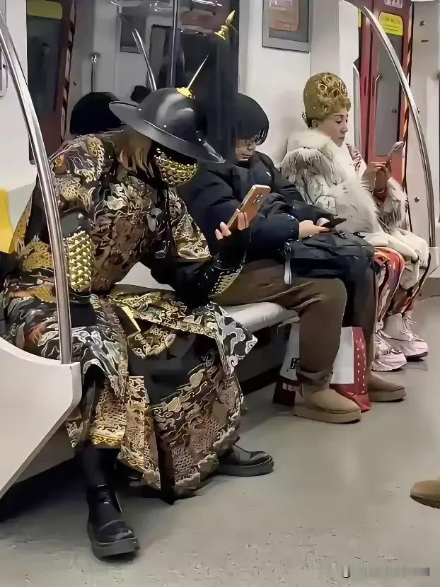 安检，咋过的？[震惊][震惊][震惊]