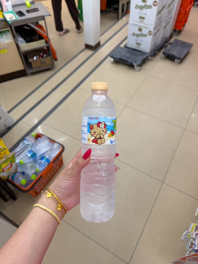 泰国🇹🇭东西好甜啊都 牙都吃疼了