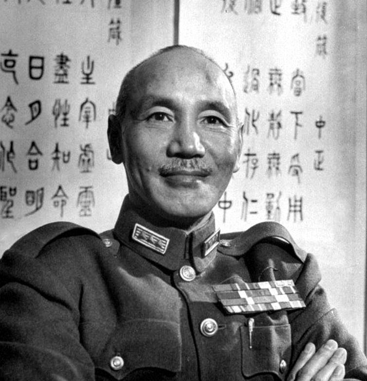 1936年，蒋介石办了个“旅团长高级训练班”，按惯例蒋都会兼职军校、训练班校长等