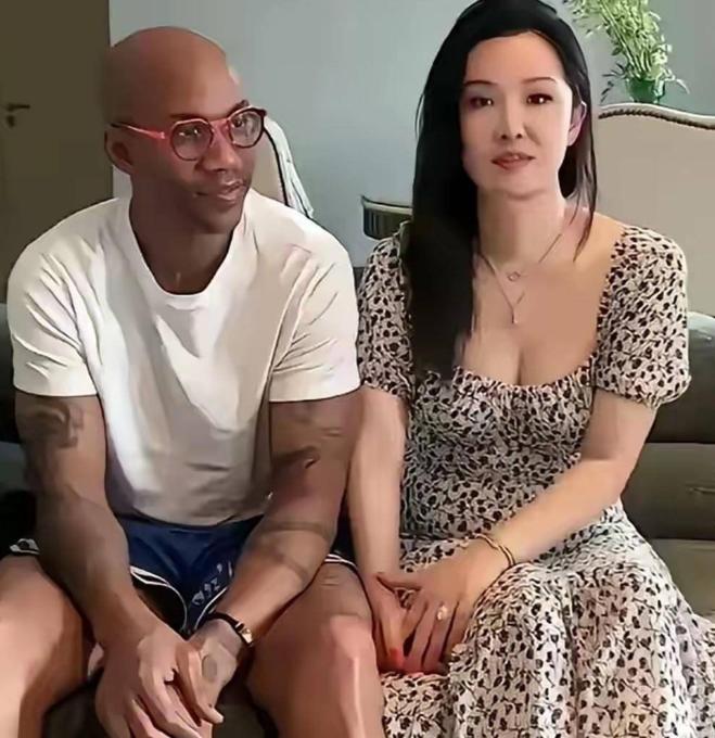 谁能不说马布里才是顶级人生赢家啊！21年原配婚姻说散就散有错吗？二婚娶武汉才女汪