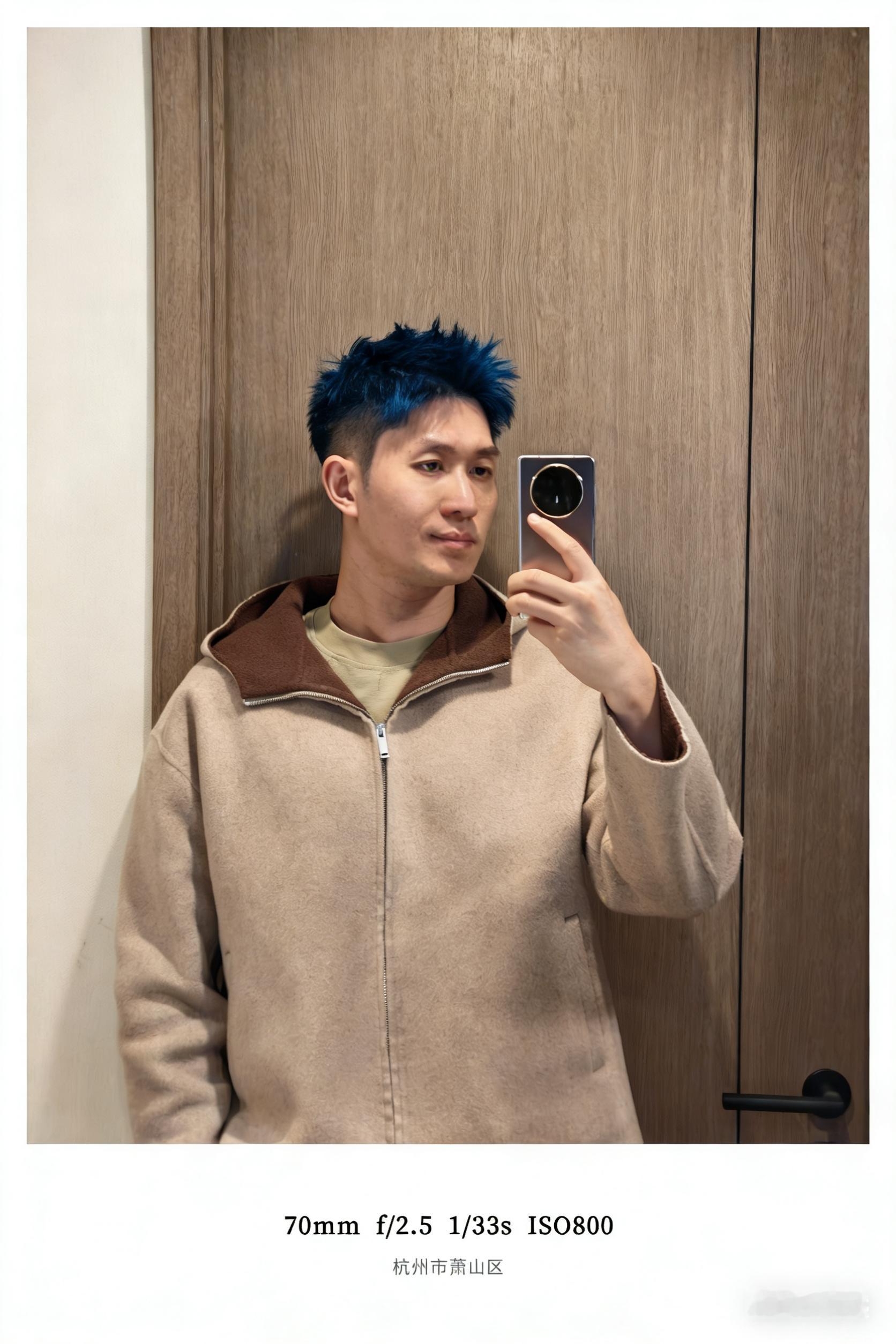 受老板启发AI下不同发色来吧朋友们挑一挑最喜欢哪个？我觉得图1的绿毛挺不错