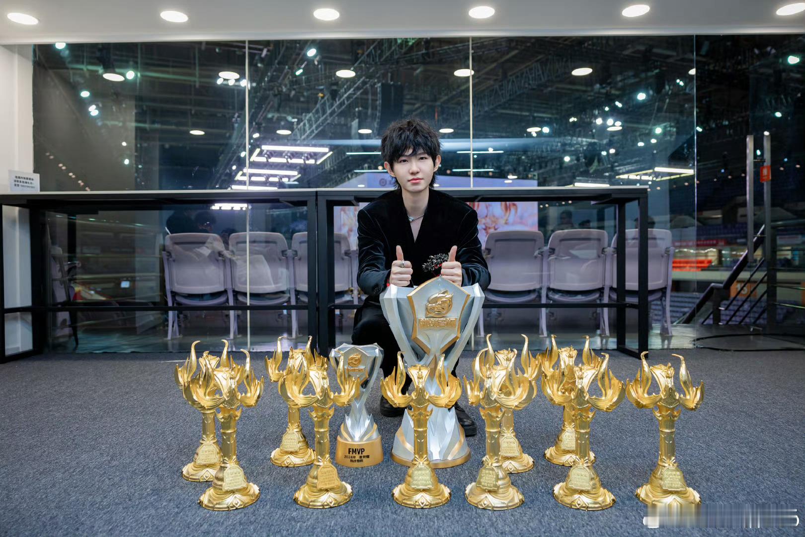 一诺拯救我的世界末日杀青照 一诺从未挑战的赛道也是做到了一个大的惊喜，成为大家心