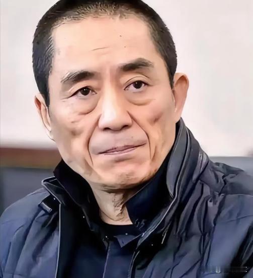 76岁张艺谋，悲痛发文！8月10日，对于导演张艺谋来说，是悲
76岁张艺谋发文悼