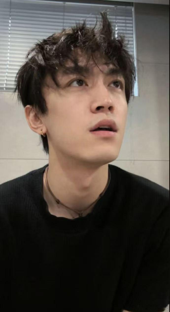 牛超画画告别太平年李煜 牛超画画告别李煜，哈特都要酸化了！美术生的功底展现得淋漓