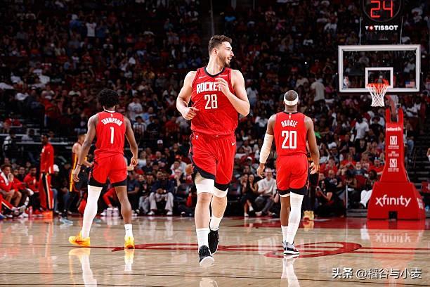 申京高效拿下准三双，一看评分6分。申京高效拿下全队最高分，正负值最高，一看评分6