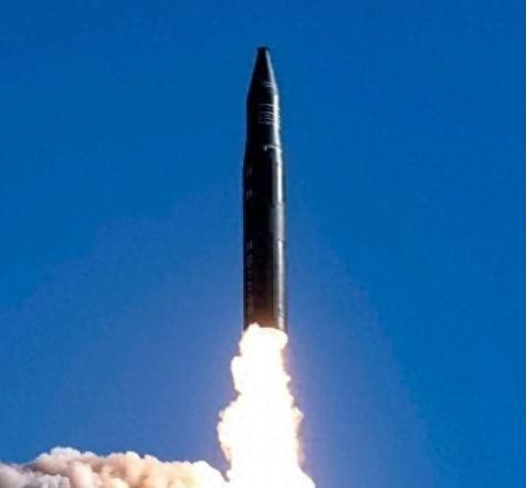 打破数十年发射惯例！2024海南洲际导弹试射令美方始料未及，告别西北、渤海传统靶