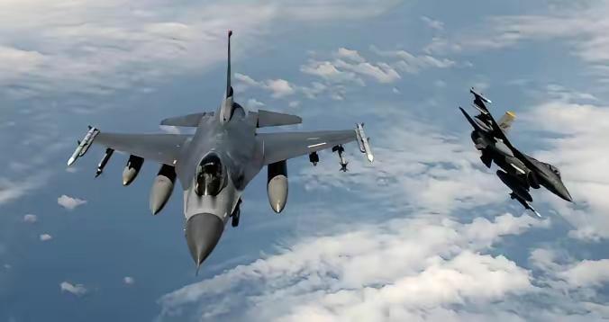 快讯！美国洛克希德·马丁公司突然宣布了：为台湾地区生产的首架F-16V在南卡格林