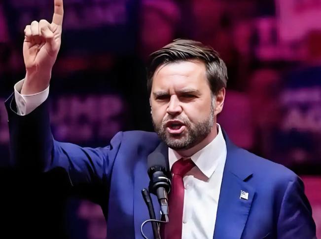 美国副总统万斯公开表态了，
 
怒斥乌克兰总统泽连斯基的无耻行径。他表示，自己直